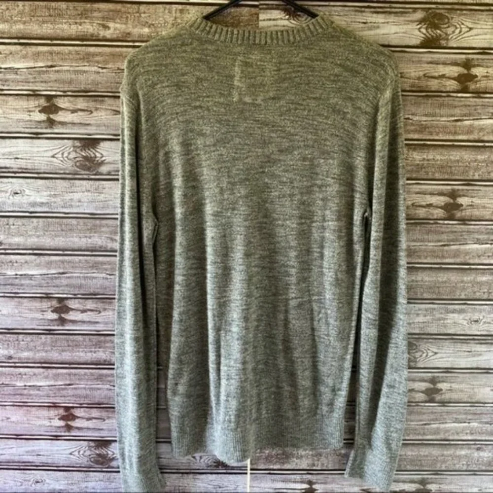 Hollister Men's Long-Sleeved Sweater Size‎ S Lighter Weight V-Neck Logo NWT